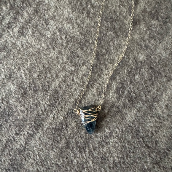 Blue Kyanite Necklace - 14K Gold-Filled Chain - from High-End Boutique - Picture 4 of 5